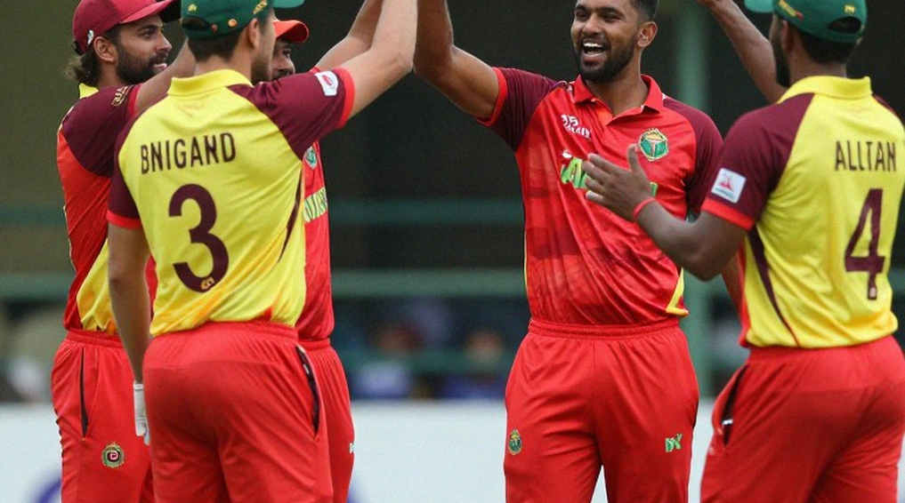 ১.৮৮ মিলিমিটার আর সিদ্ধান্তের ব্লকচেইন: ক্রিকেটের অদৃশ্য খাতার হিসাব